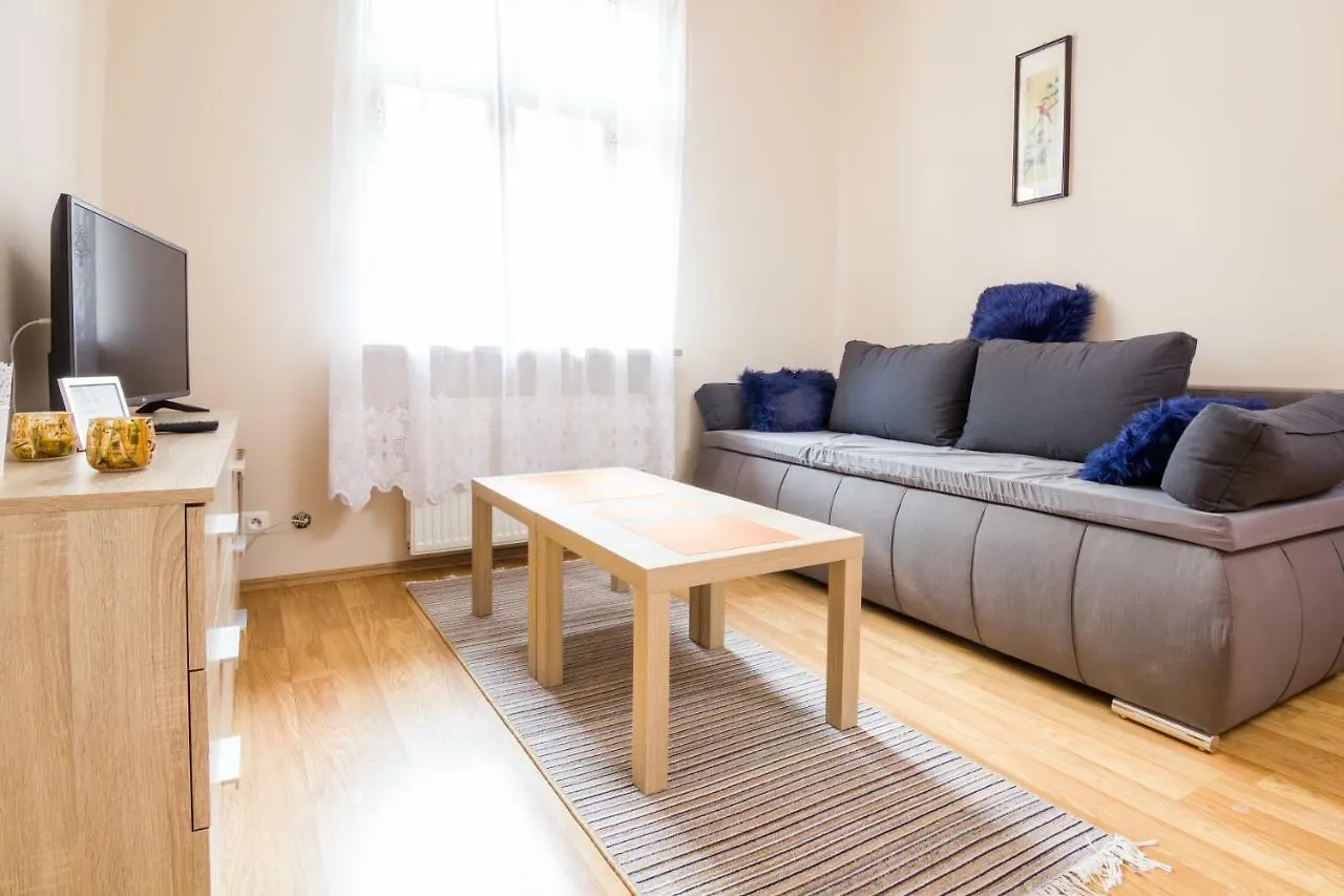 Krotka Apartments contacts